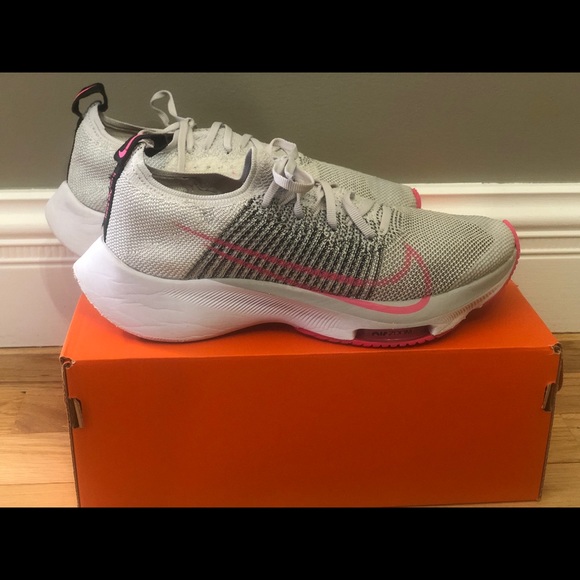 Nike AIR ZOOM TEMPO FK (GS) Size 4.5 - Picture 5 of 11